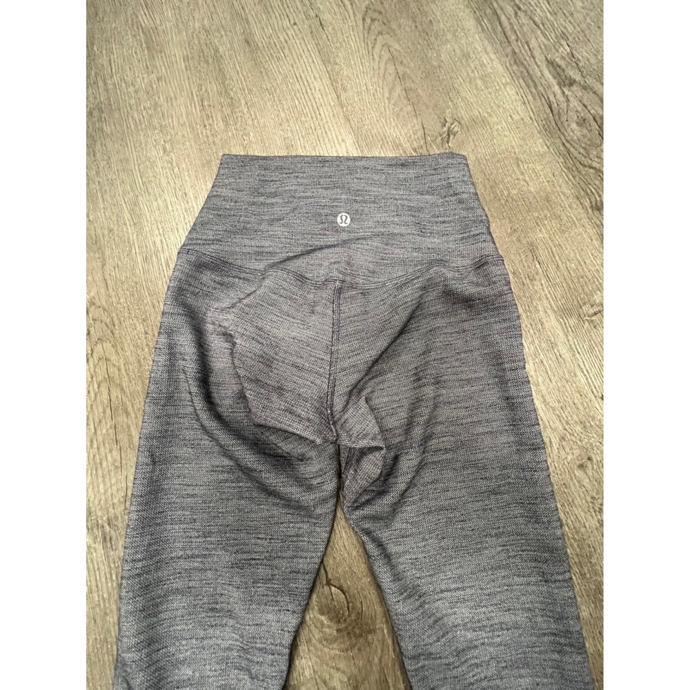 Lululemon - Picture 4 of 6